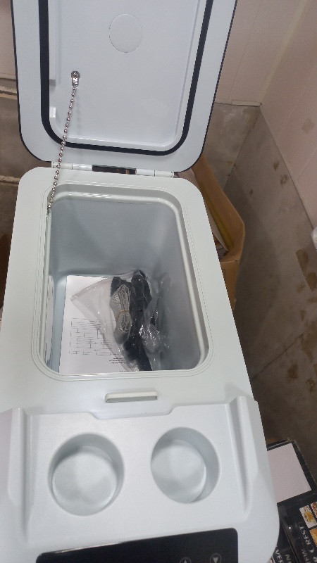 یخچال و فریزر خودرو
